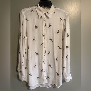 Jane and Delancey White Giraffe pattern roll tab sleeve Blouse Sz Medium NWT